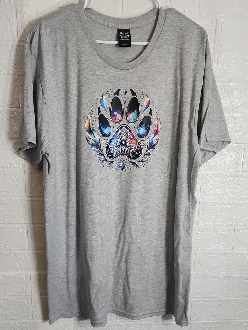 Hanes Men’s Gray Graphic Paw Print T-Shirt
